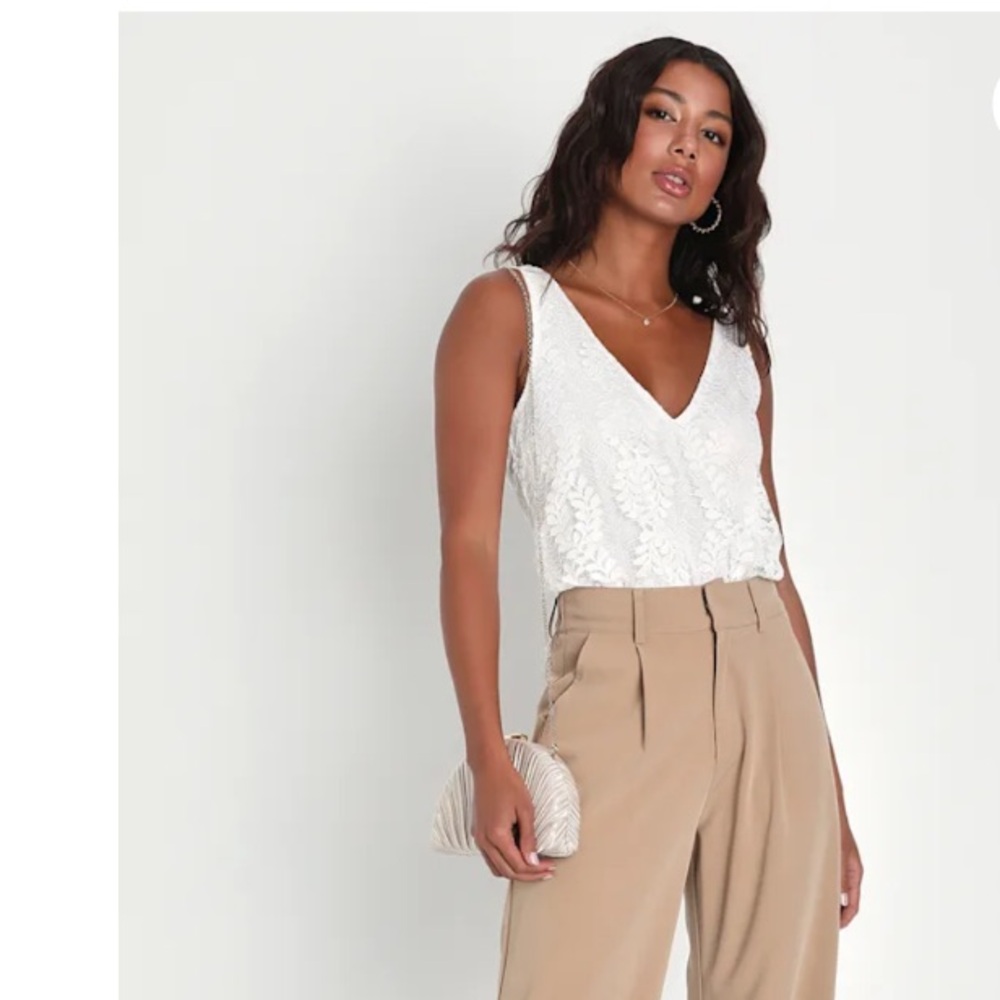 Effortless Dream Ivory Lace V-Neck Bodysuit Small